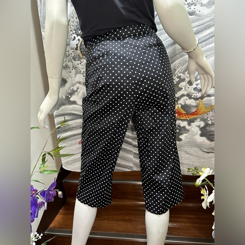 COUNTERPARTS BLACK WHITE POLKA DOT CAPRI PANTS STRETCH CROP RESORT TRAVEL 10 - Picture 3 of 12